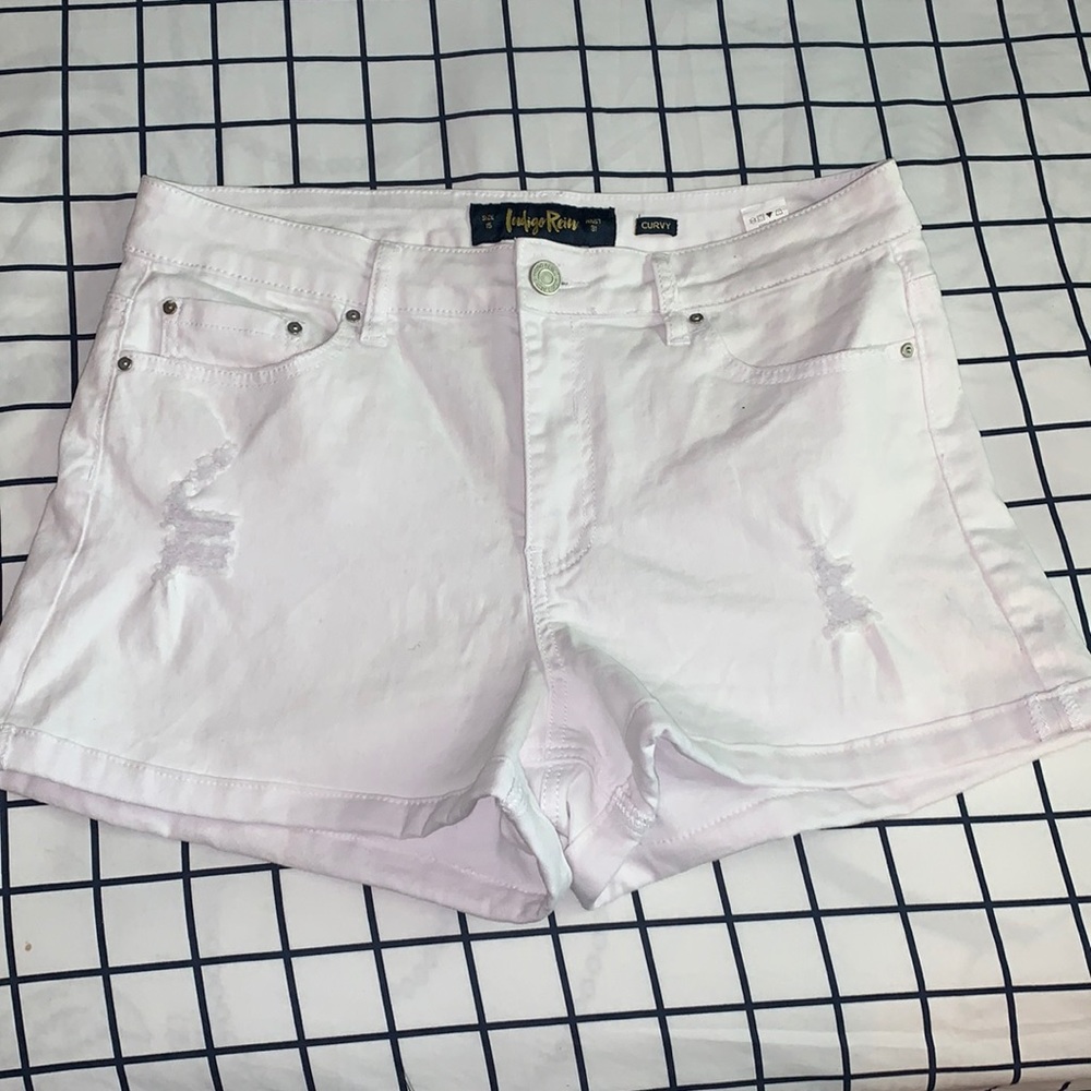 White Short Size 15